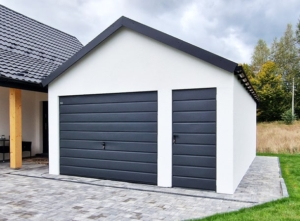 4,5x7m DELUX plastered mobile garage with gable roof, tilting door, door, 2 windows, gutter, skirting, galvanized frame