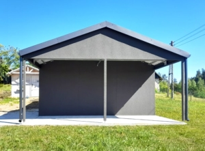 8,3x5,48m DELUX plastered mobile garage with inverted gable roof and side roof, sectional door, door, window, gutter, skirting, galvanized frame